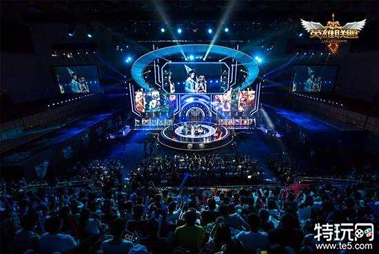 投身水上运 投身水上运